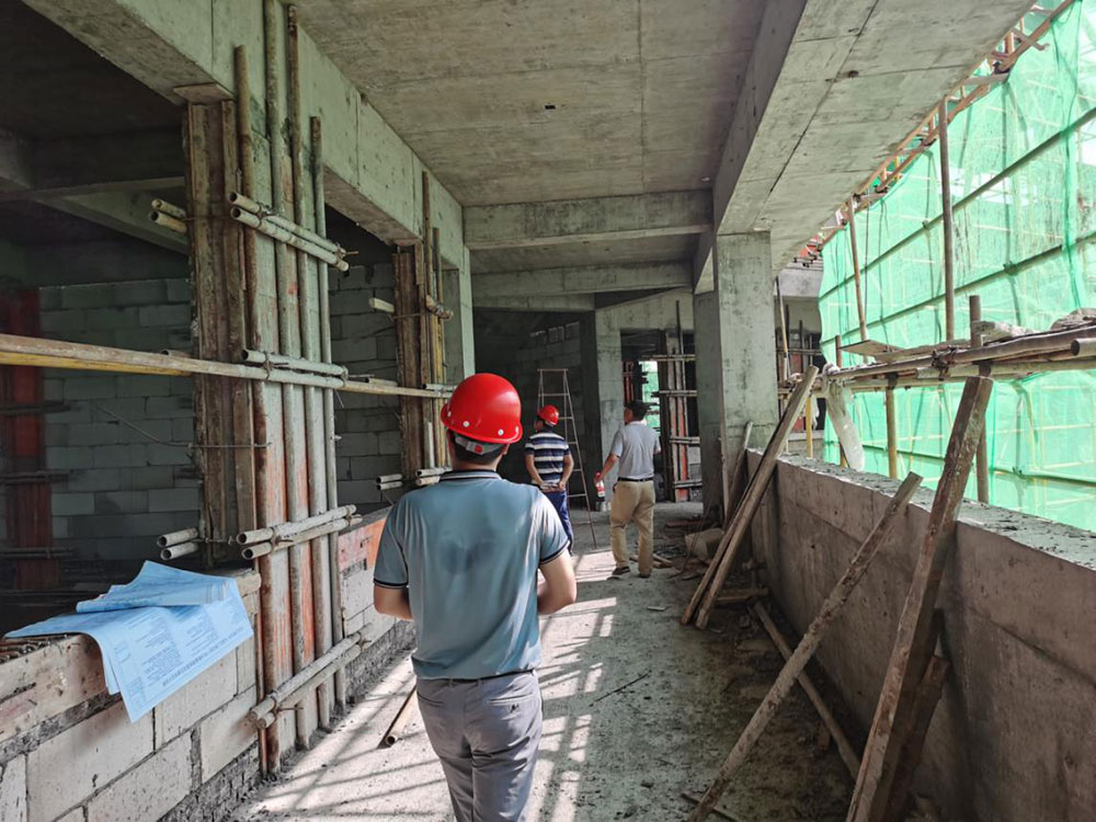 江南實驗小學2#教輔樓完成一、二層主體結(jié)構(gòu)驗收