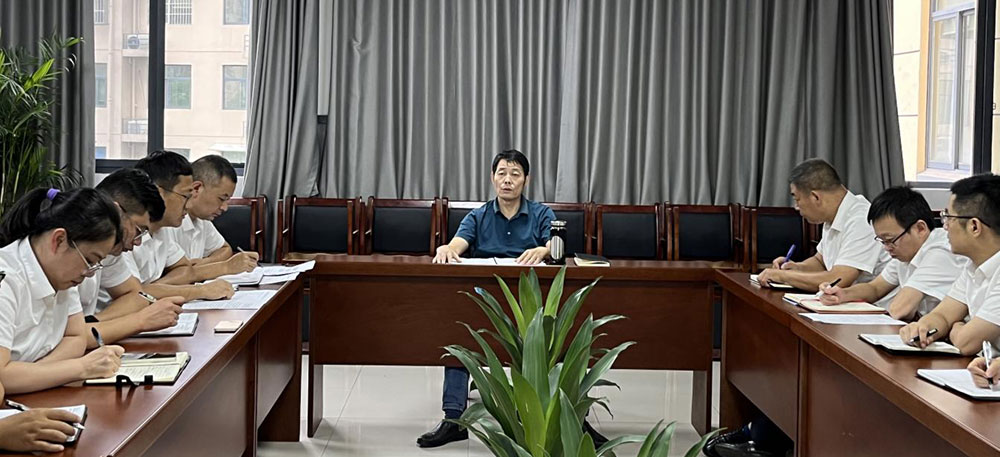 城建投公司黨支部召開黨員（擴大）會議暨酒駕、醉駕等違法犯罪行為警示教育集體談話會