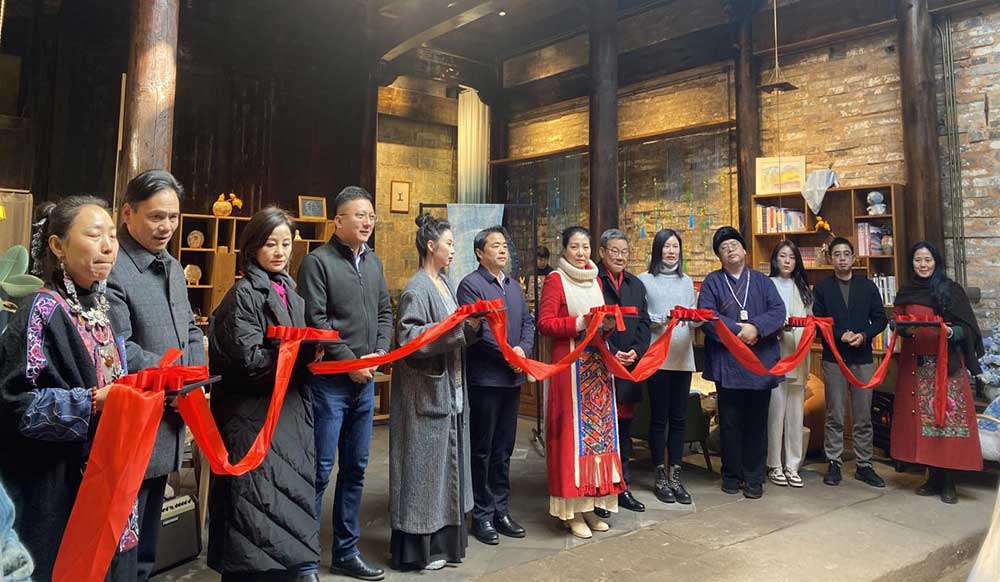 藍(lán)屋藝術(shù)館開業(yè)，為鄉(xiāng)村業(yè)態(tài)增活力