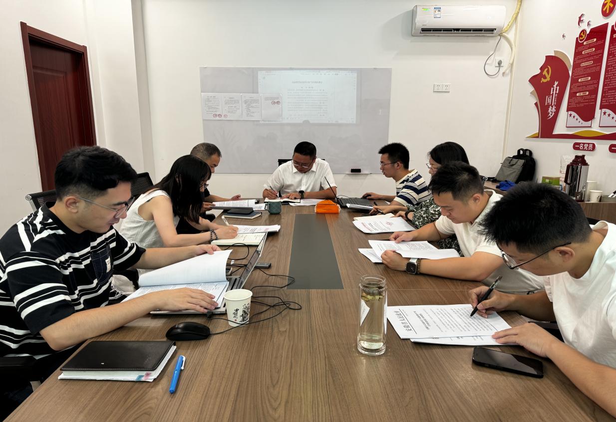 合規(guī)先行，穩(wěn)健致遠