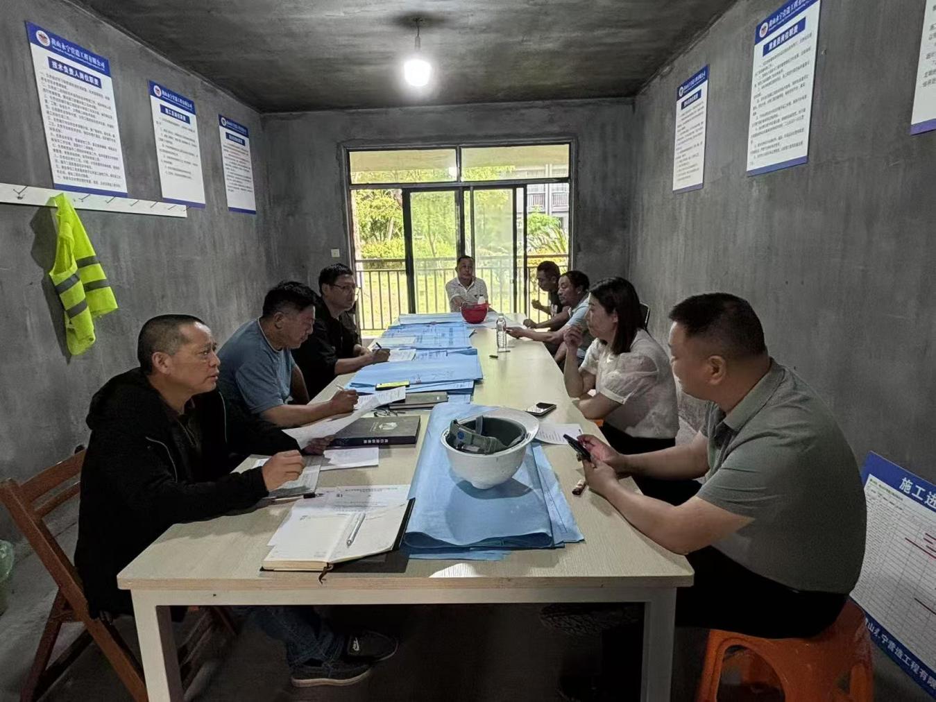 黃山市屯溪區(qū)學前教育能力提升工程-百鳥亭幼兒園建設項目組織節(jié)前安全生產(chǎn)檢查
